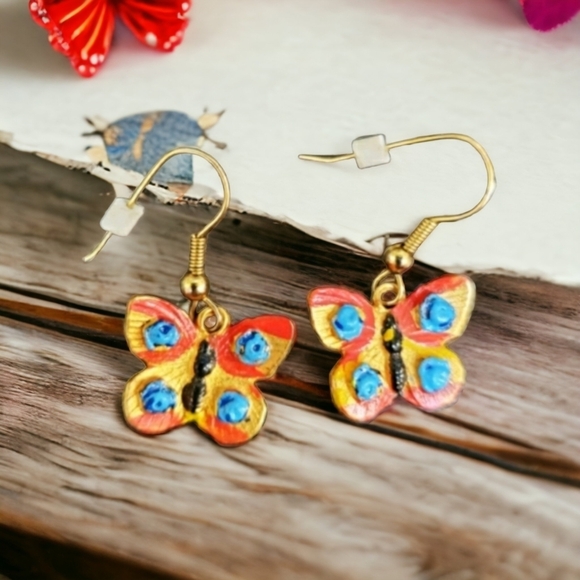 Cute Butterfly Earrings - Picture 1 of 2